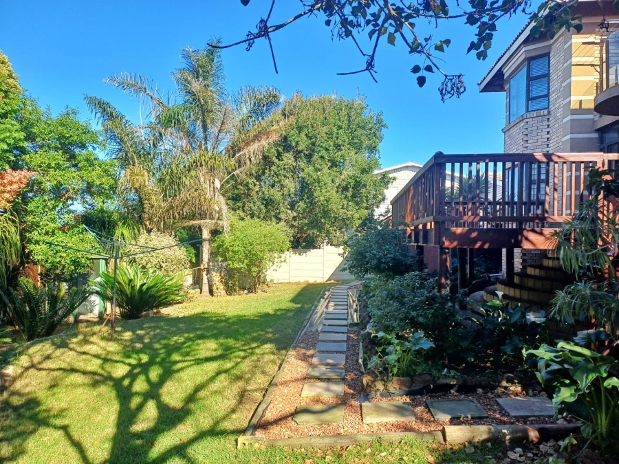5 Bedroom Property for Sale in Reebok Western Cape